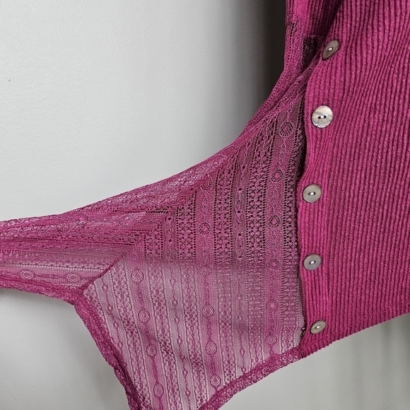 NWOT World Unity MAGENTA MAUVE Handkerchief Side Top MEDIUM - Picture 3 of 10